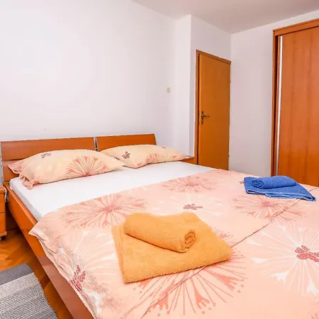 Apartament Ema