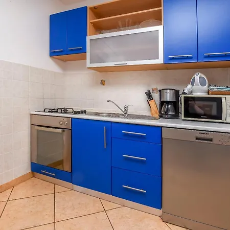 Apartment Ema