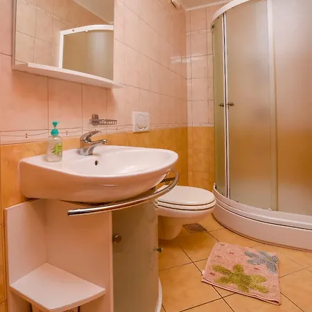 Apartment Ema *